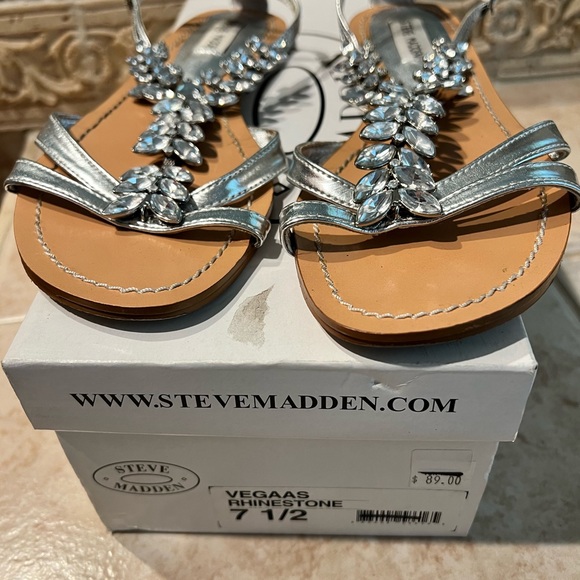 Steve Madden “Vegas” Rhinestone sandals - Picture 2 of 3